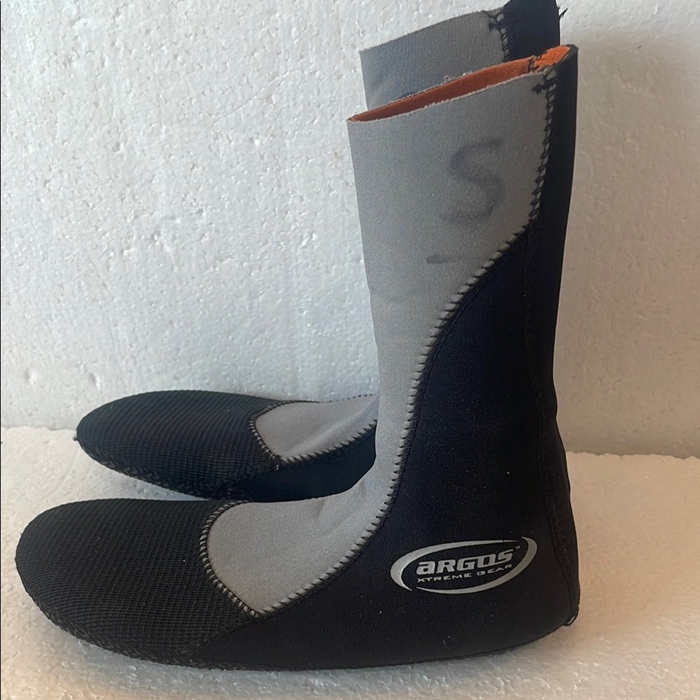 Argos Xtreme Gear Neoprene Dive Booties Watercraft sports surf size S 6-7